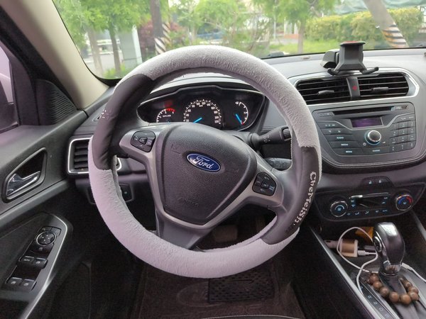 Ford Escort 2015, 89500 км, за 3822 USD - фото 11