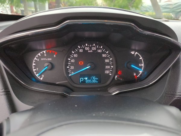 Ford Escort 2015, 89500 км, за 3822 USD - фото 12