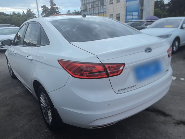 Ford Escort 2017, 101100 км, за 5508 USD