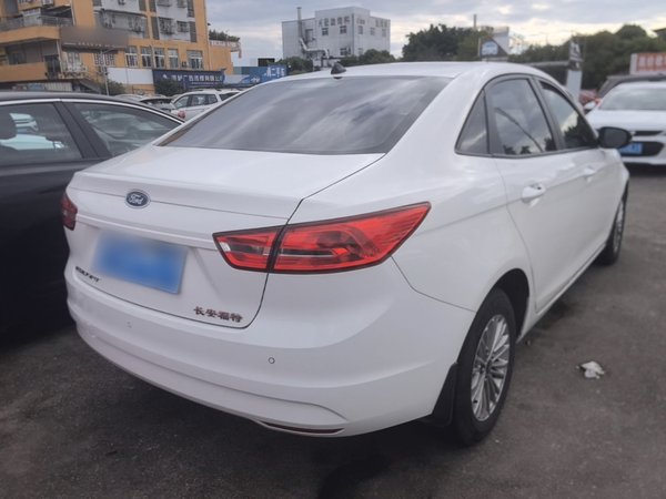 Ford Escort 2017, 101100 км, за 5508 USD - фото 6