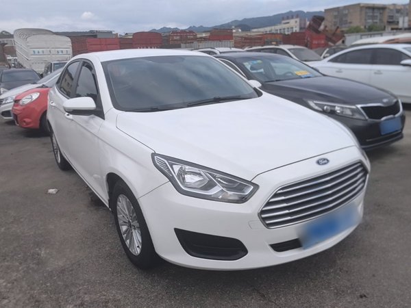 Ford Escort 2017, 101100 км, за 5508 USD