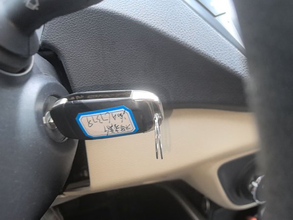 Ford Escort 2017, 101100 км, за 5508 USD - фото 12
