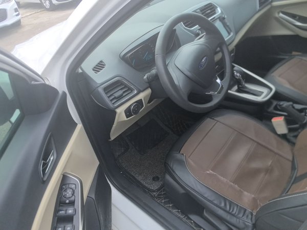 Ford Escort 2017, 101100 км, за 5508 USD - фото 19