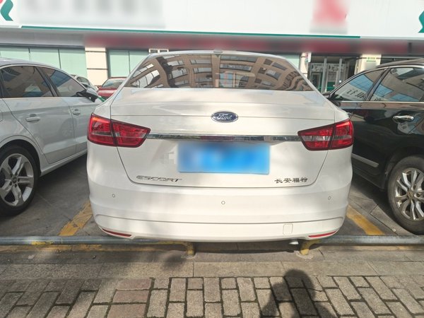 Ford Escort 2017, 117800 км, за 2304 USD