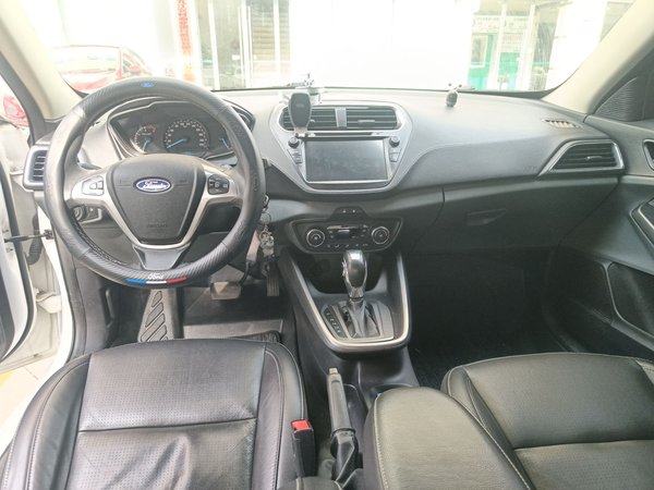Ford Escort 2017, 117800 км, за 2304 USD - фото 13