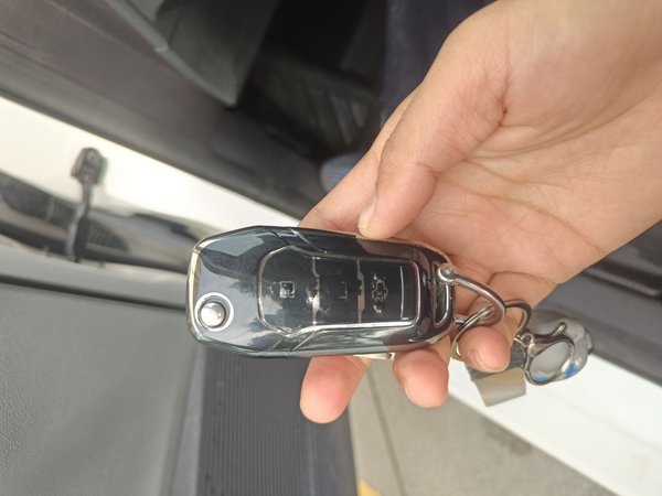 Ford Escort 2017, 117800 км, за 2304 USD - фото 12