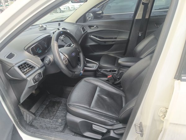Ford Escort 2017, 117800 км, за 2304 USD - фото 18