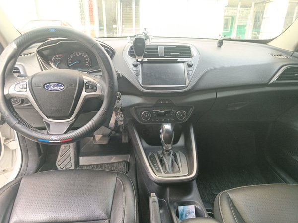 Ford Escort 2017, 117800 км, за 2304 USD - фото 16