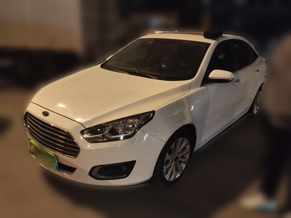 Ford Escort 2017, 125100 км, за 3482 USD