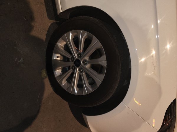 Ford Escort 2017, 125100 км, за 3482 USD