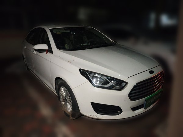 Ford Escort 2017, 144200 км, за 3271 USD