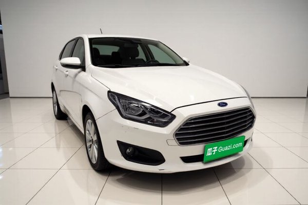 Ford Escort 2017, 199500 км, за 5396 USD