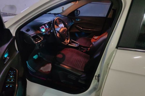 Ford Escort 2017, 199500 км, за 5396 USD - фото 19