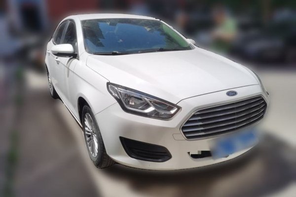 Ford Escort 2017, 21400 км, за 6691 USD
