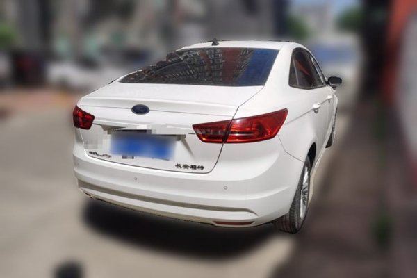 Ford Escort 2017, 21400 км, за 6691 USD - фото 6