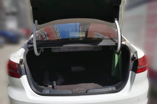 Ford Escort 2017, 21400 км, за 6691 USD - фото 16