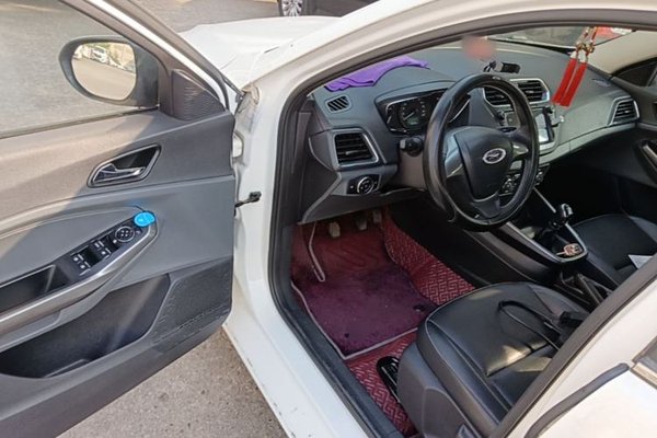 Ford Escort 2017, 30500 км, за 5480 USD - фото 18