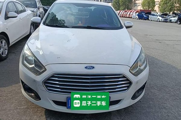 Ford Escort 2017, 30500 км, за 5480 USD