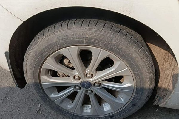 Ford Escort 2017, 30500 км, за 5480 USD - фото 11