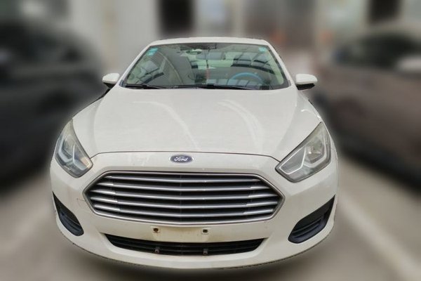 Ford Escort 2017, 65199 км, за 4212 USD