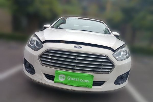 Ford Escort 2017, 68900 км, за 4460 USD