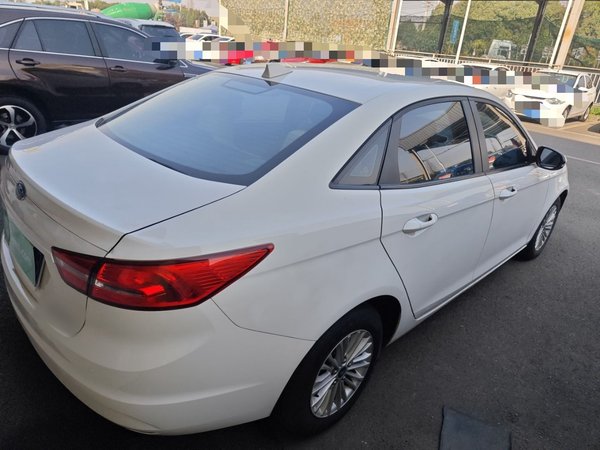 Ford Escort 2017, 73200 км, за 4916 USD - фото 6