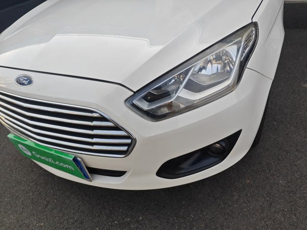 Ford Escort 2017, 73200 км, за 4916 USD - фото 9