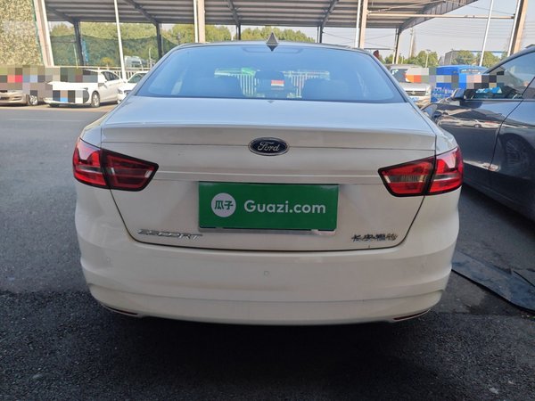 Ford Escort 2017, 73200 км, за 4916 USD