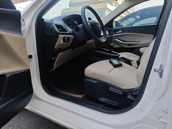 Ford Escort 2017, 73200 км, за 4916 USD - фото 19