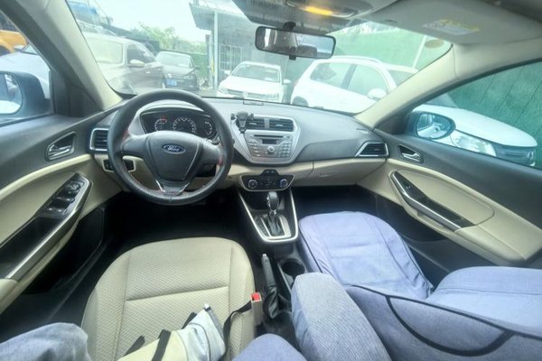 Ford Escort 2017, 87300 км, за 6292 USD - фото 18