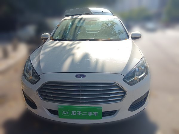 Ford Escort 2017, 87300 км, за 6116 USD