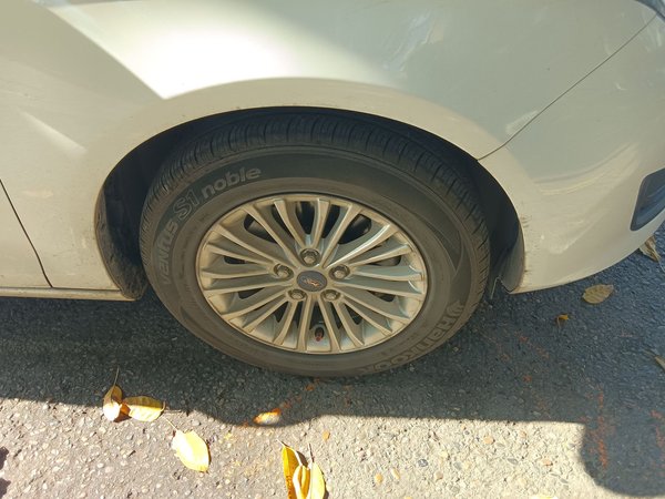 Ford Escort 2017, 87300 км, за 6116 USD