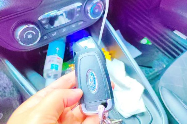 Ford Escort 2019, 55400 км, за 6442 USD - фото 17