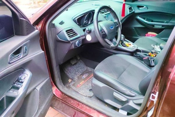 Ford Escort 2019, 55400 км, за 6442 USD - фото 19