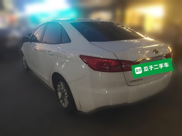 Ford Escort 2019, 105300 км, за 3718 USD