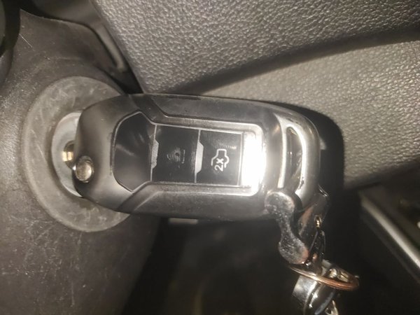 Ford Escort 2019, 105300 км, за 3718 USD - фото 9
