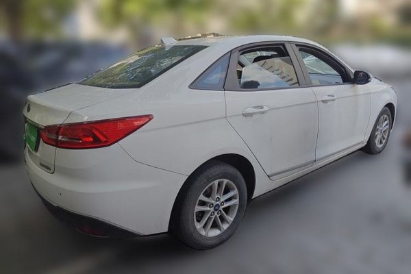 Ford Escort 2019, 145200 км, за 5348 USD - фото 6