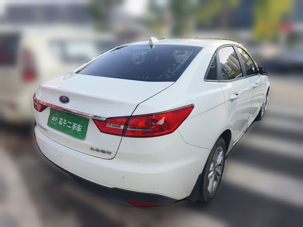 Ford Escort 2019, 68100 км, за 7122 USD