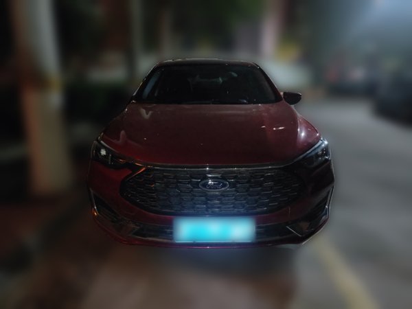 Ford Escort 2021, 8100 км, за 8743 USD