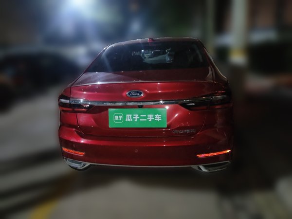 Ford Escort 2021, 8100 км, за 8743 USD