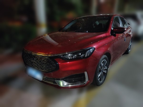 Ford Escort 2021, 8100 км, за 8743 USD