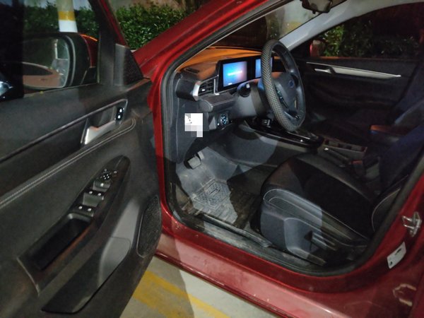 Ford Escort 2021, 8100 км, за 8743 USD - фото 10