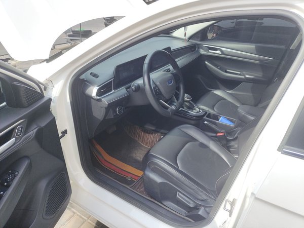 Ford Escort 2021, 86600 км, за 10043 USD - фото 19