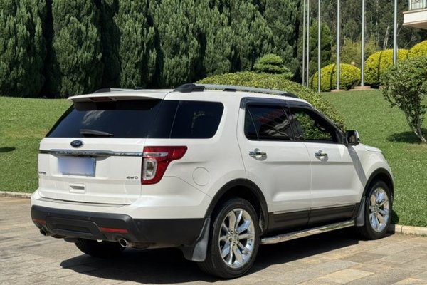 Ford Explorer 2013, 73900 км, за 11066 USD - фото 6