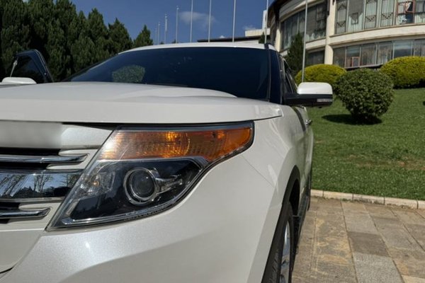 Ford Explorer 2013, 73900 км, за 11066 USD - фото 9