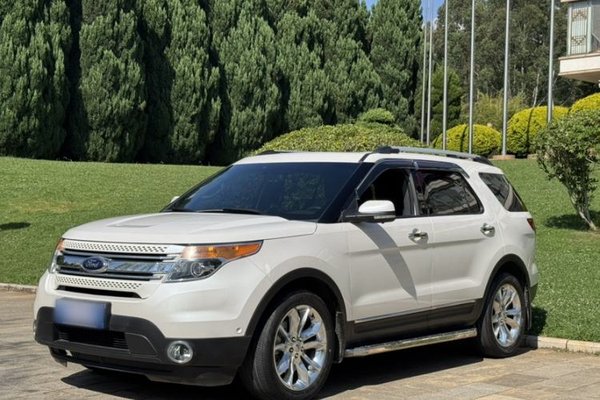 Ford Explorer · 2013 год