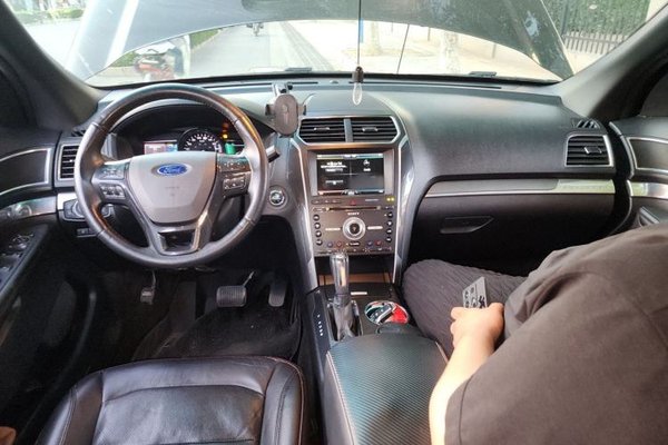 Ford Explorer 2016, 87500 км, за 11504 USD - фото 9