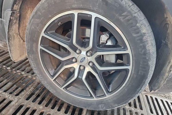 Ford Explorer 2016, 87500 км, за 11504 USD - фото 8