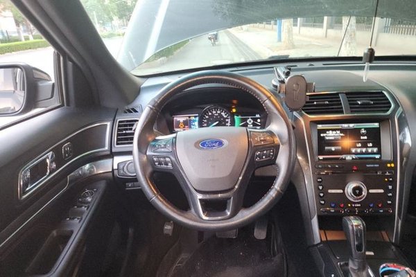 Ford Explorer 2016, 87500 км, за 11504 USD - фото 10