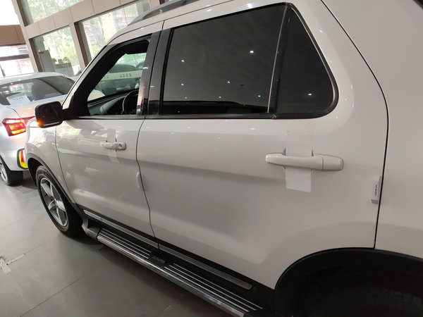 Ford Explorer 2017, 138500 км, за 16487 USD